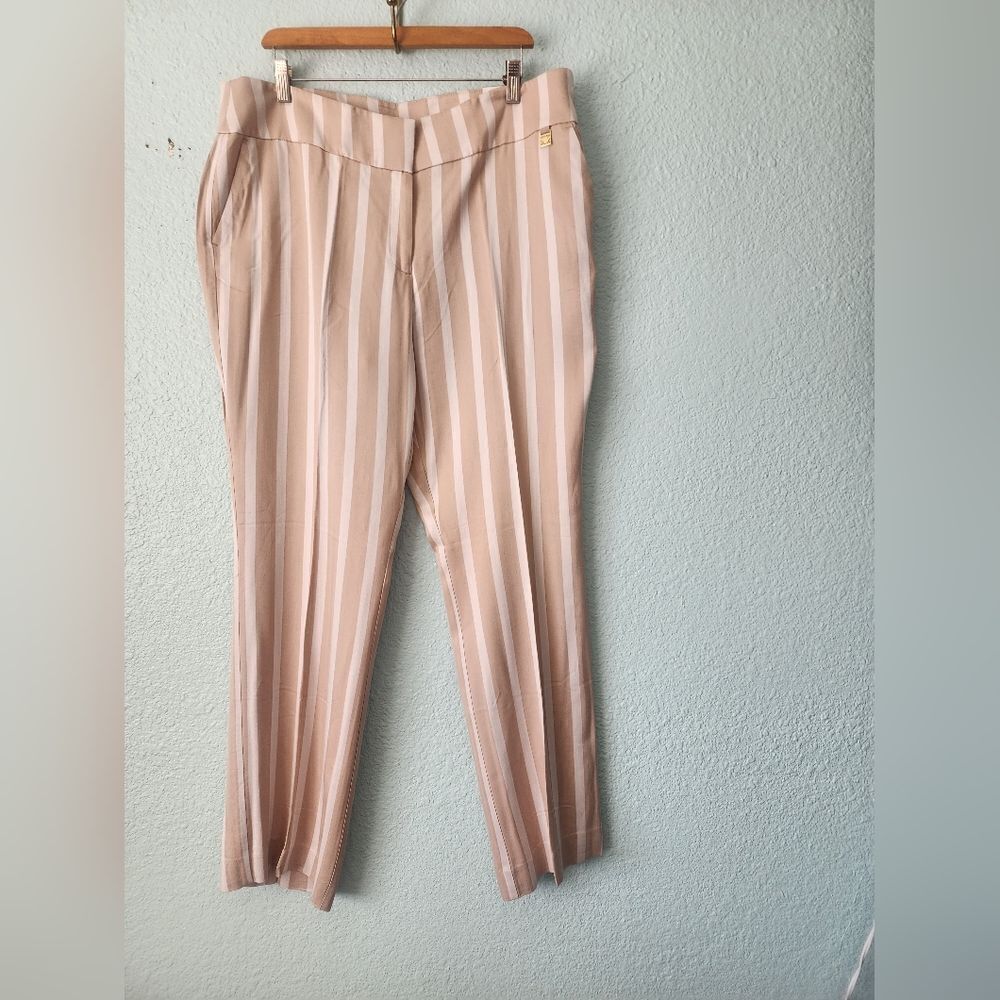 Anne Klein Tan Trousers with High-Waisted Design New
